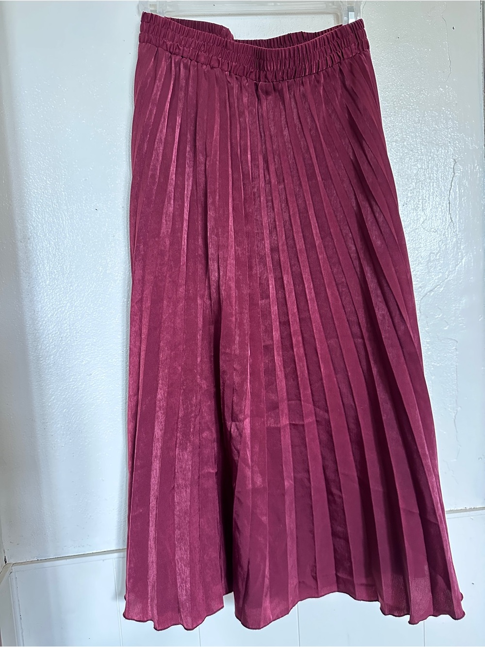 Max Studio Women’s Pleated Skirt in Wine Size Small
